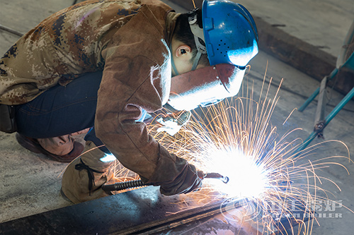 5吨生物质锅炉价格 ，呼伦贝尔市10吨生物质蒸汽锅炉多少钱