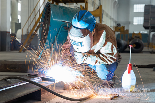 生物质热水锅炉供暖价格 ，2吨生物质蒸汽锅炉厂家直销